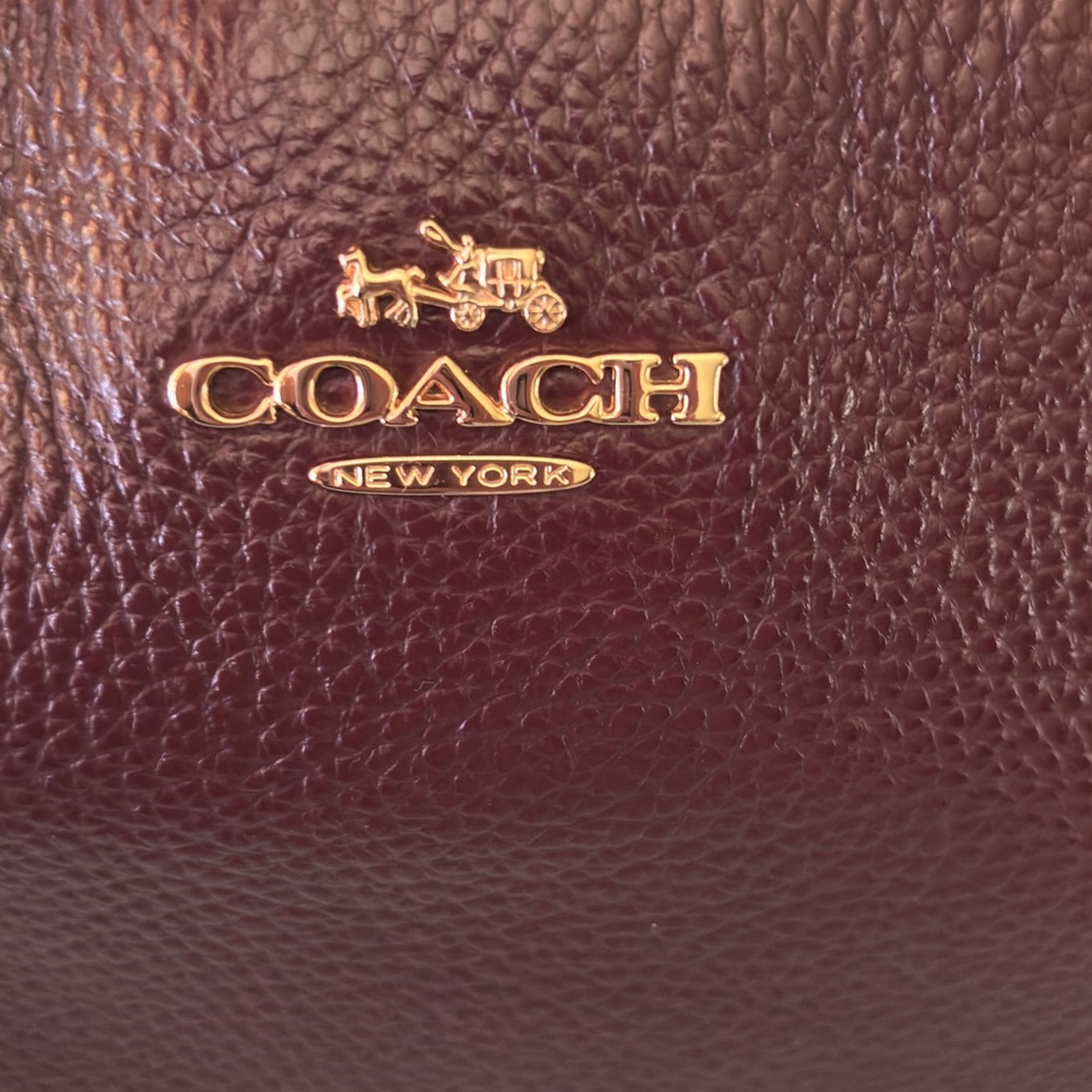 COACH Burgundy Ava Chain Tote with Gold Hardware EUC - Picture 5 of 15